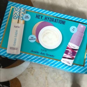 Hey, hydration! kit by tarte